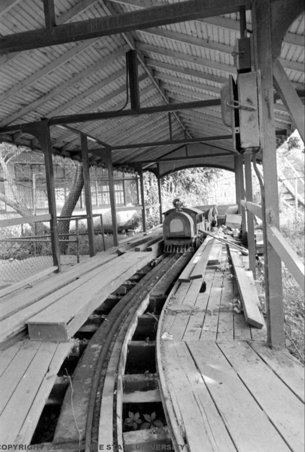 Walled Lake Amusement Park (Walled Lake Park) - Train Ride